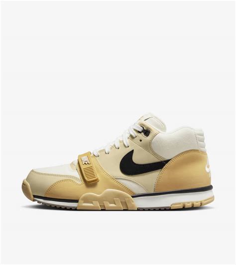 nike air trainer 1 wheat|Mehr.